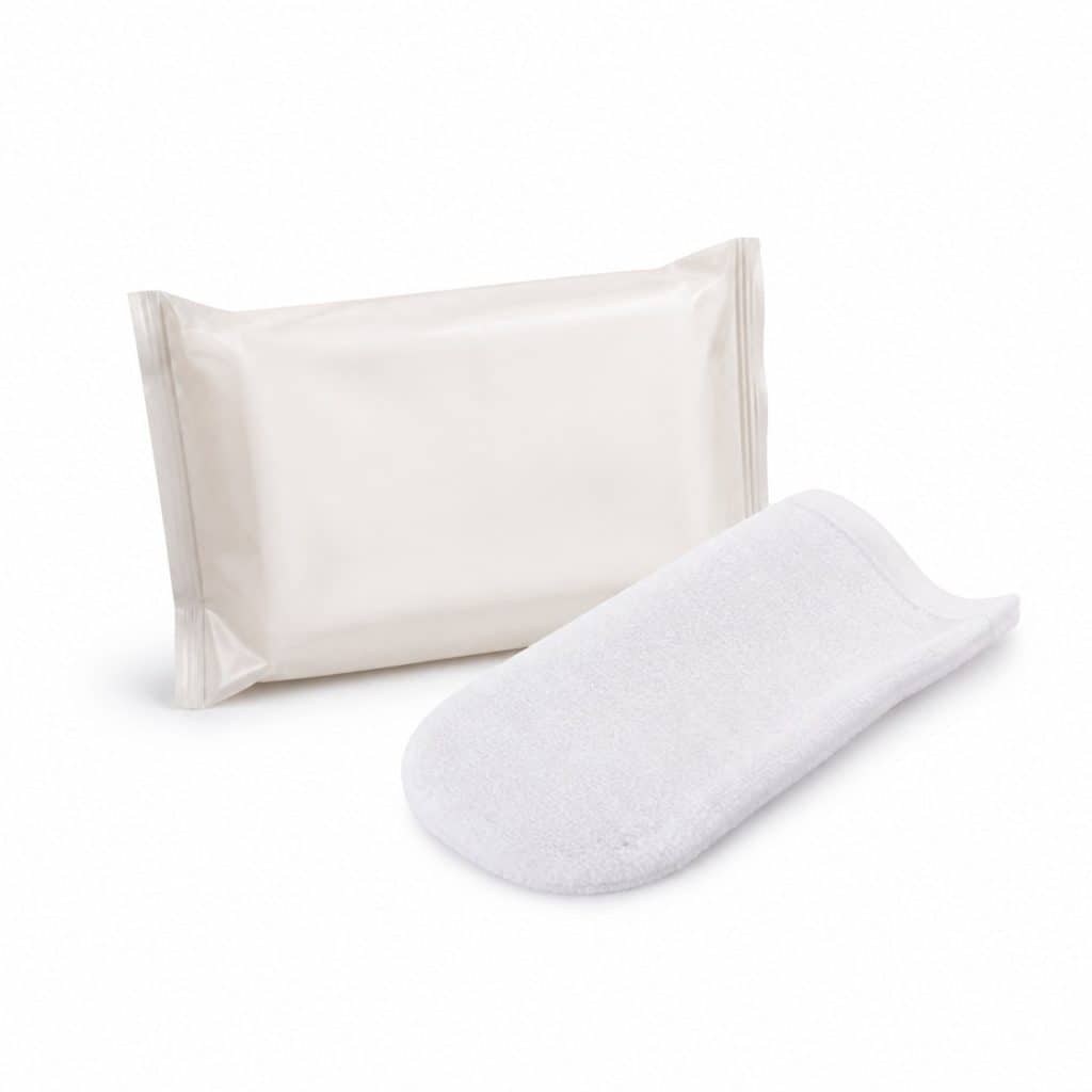 Gant de toilette jetable sans rinçage présenté seul